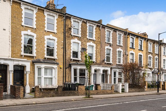 Thumbnail Flat to rent in Graham Road, London