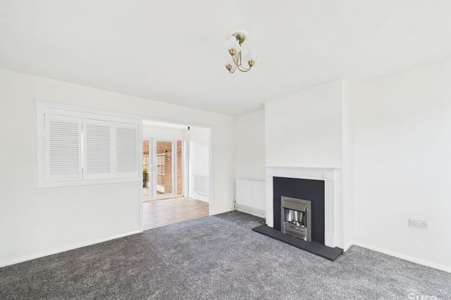 6 Rugby Close, Burton-On-Trent photo 3