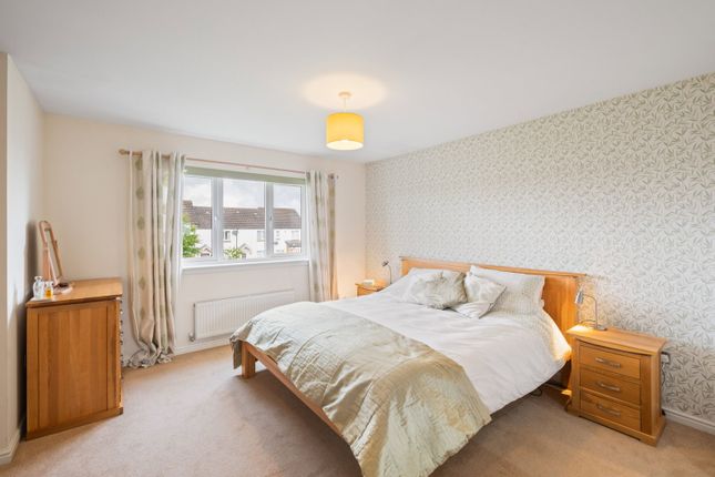 75, Russell Drive, Bathgate photo 4