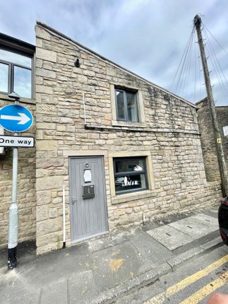 Thumbnail Flat to rent in Station Road, Barnoldswick