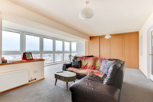 10e Bedford Towers, Kings Road, Brighton photo 4