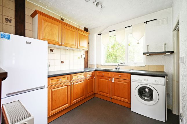 5, Rainbow Crescent, Sheffield photo 3