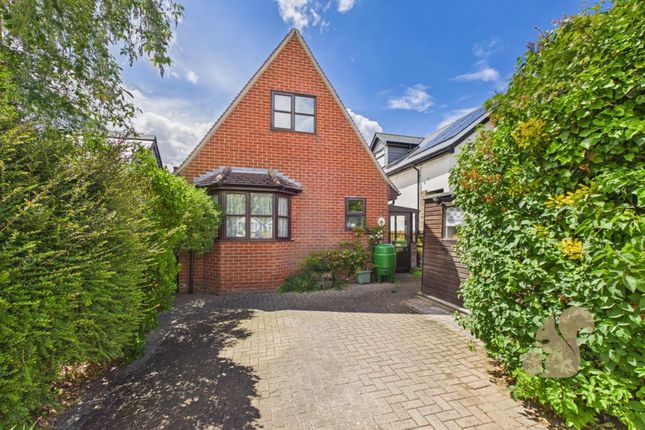 2-bed detached on 11 Kingsland Close, Colchester, £425,000