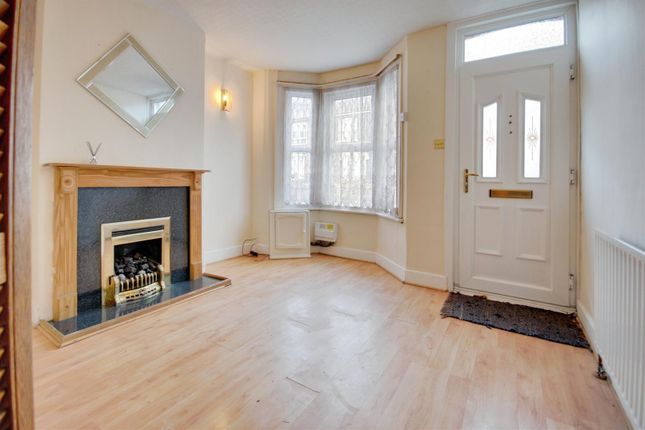 Roberts Road, Watford photo 2