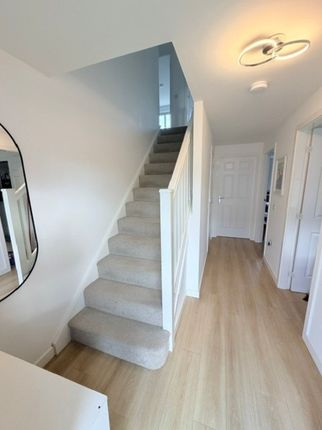 5 Ronald Paton Crescent, Glenrothes photo 2