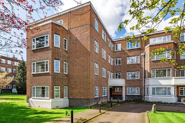 Flat for sale in Richmond, Sheen Court