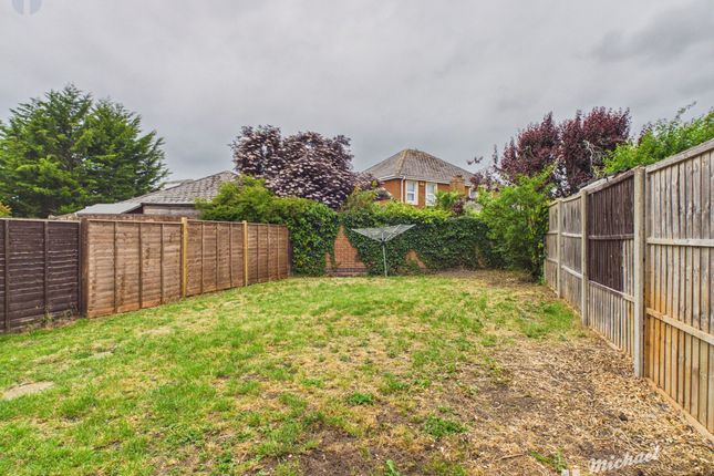 7 Willow Herb, Aylesbury photo 3