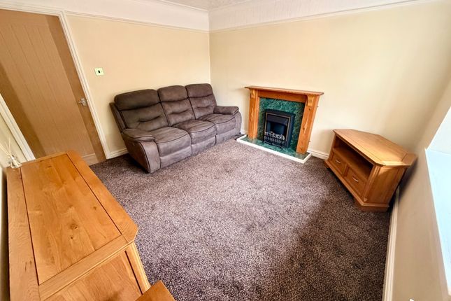 4, Bankfield Court, Thornton photo 4