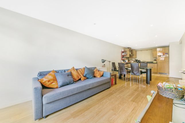 Flat to rent in Stormont House, 19 Scott Avenue, London
