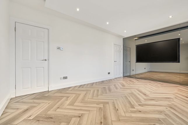 85 Hawick Street, Yoker, Glasgow photo 4