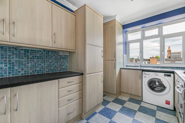 Eversley Park Road, London photo 4
