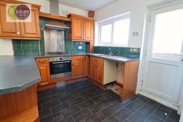 84, Hague Avenue, Rotherham photo 4