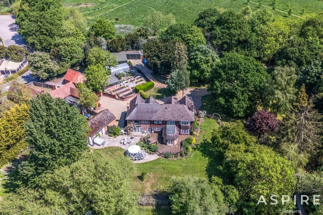Weir Pool House,, Mill Lane, Wokingham photo 3