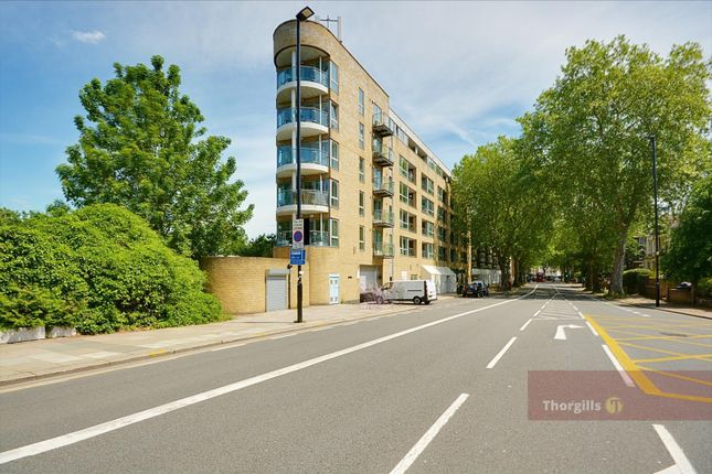 1 bed flat to rent in Chiswick High Road, London W4
