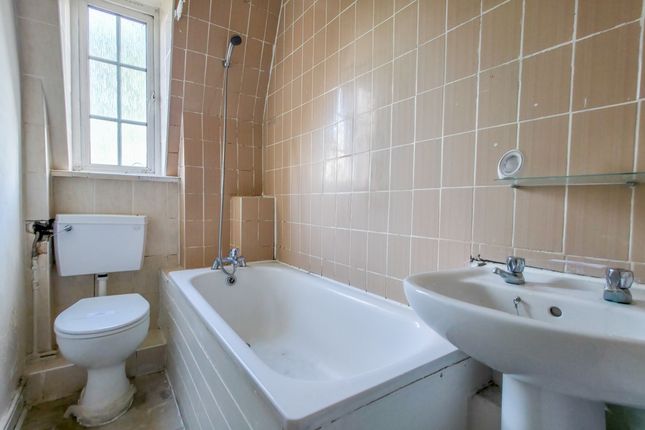 35, Battersby Road, Catford photo 4