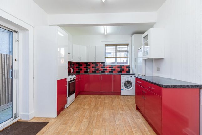 25, Wendover Road, London photo 3