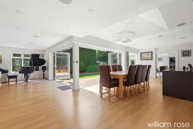 4, Mellish Gardens, Woodford Green photo 4
