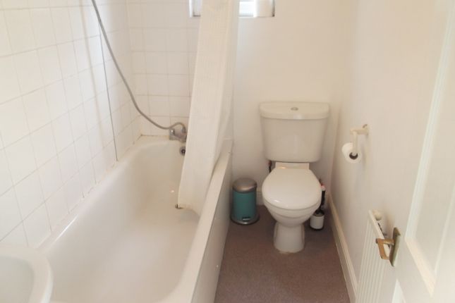 10, Mountfield Road, Finchley photo 5