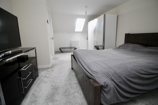 8, Swan Drive, Birmingham photo 4