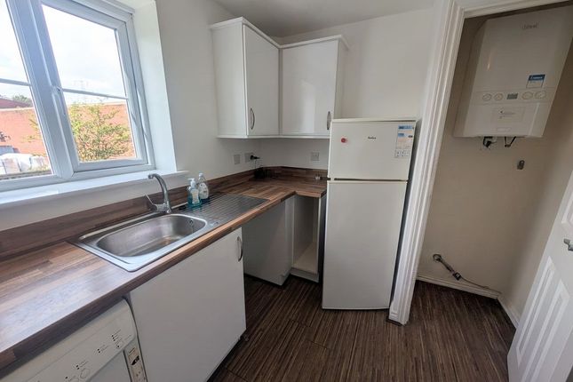 14, Rider Close, Nuneaton photo 3