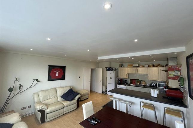 Flat 2, Pensby Road, Wirral photo 4