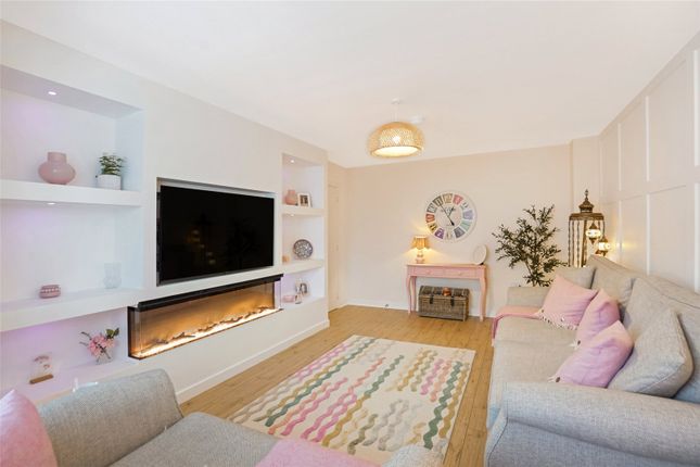 23, Adam Crescent, Angus photo 3
