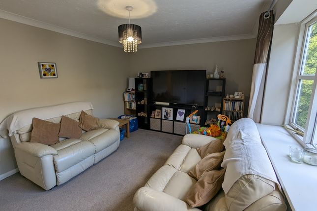 Flat 15, Seven Gables, Buckingham Road, Winslow photo 3