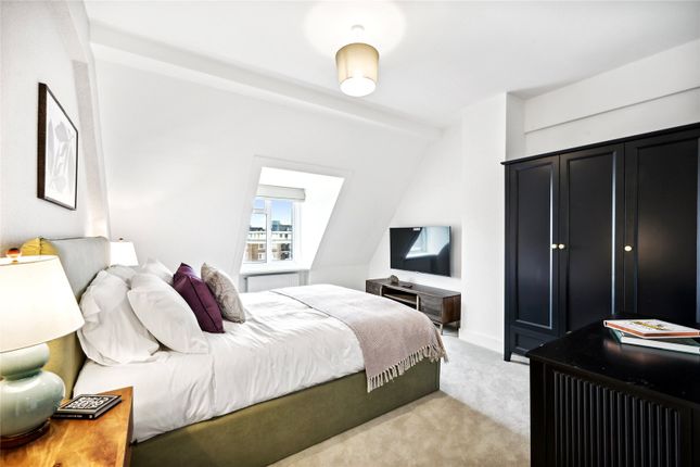 Flat to rent in George Street, London