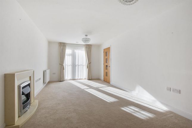 28 Mountbatten House, Hempstead Road, Hemel Hempstead photo 4
