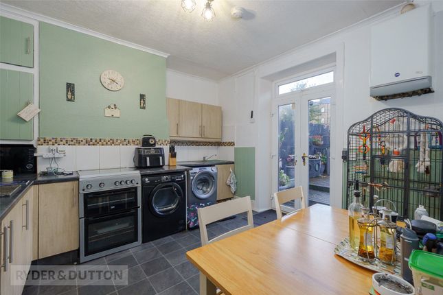 35, Chestnut Street, West Yorkshire photo 2