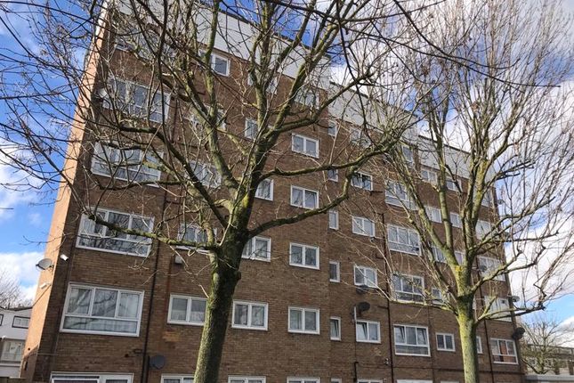 Flat for sale in Phoenix Place, Dartford