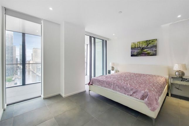Flat for sale in Dollar Bay Place, Canary Wharf