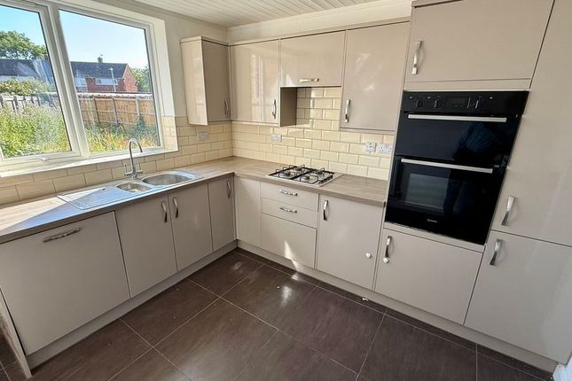 17, Anzio Crescent, Lincoln photo 2