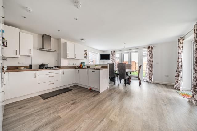 29, Taunton Road, Bicester photo 4