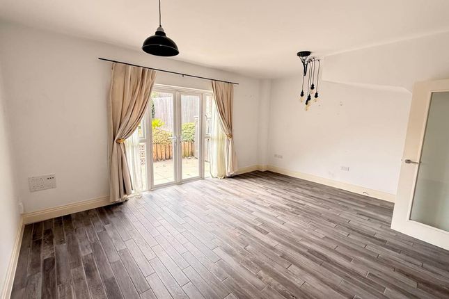 Mallow Grove, Woodhurst Park photo 5