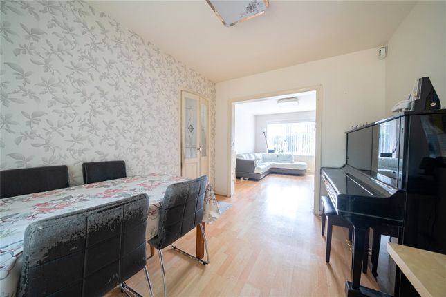 72, Highwood Avenue, West Yorkshire photo 4