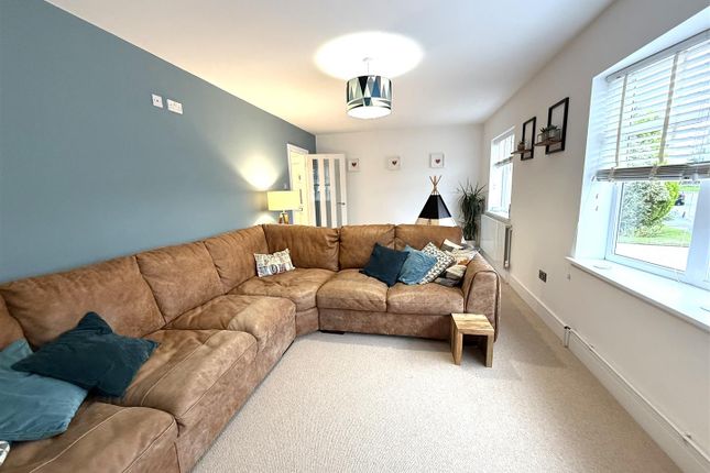 6, St. Benedicts Drive, Stafford photo 4