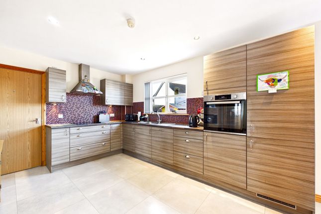 2 Correen Way, Alford photo 4