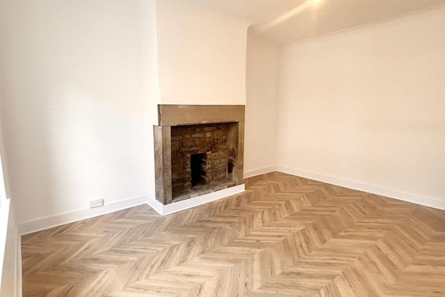 19, Hanover Street, Sowerby Bridge photo 2