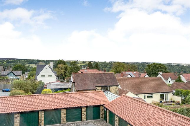 11, Warlbeck, West Yorkshire photo 4