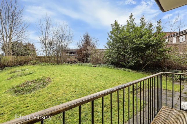 9 Marlborough Court, Croydon Road, Westerham photo 2