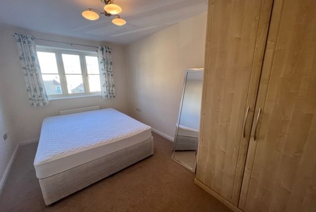 Flat to rent in Riverside Place, Stamford