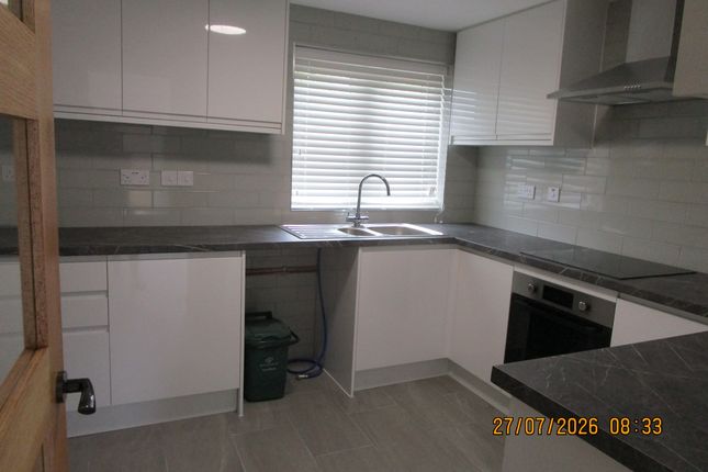 12, St. Swithins Close, Derby photo 4