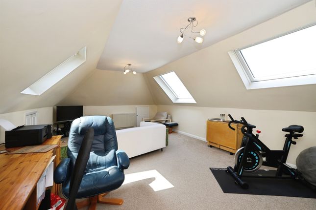 Flat 7, Castle Mews, 187, Andover Road, Andover photo 2