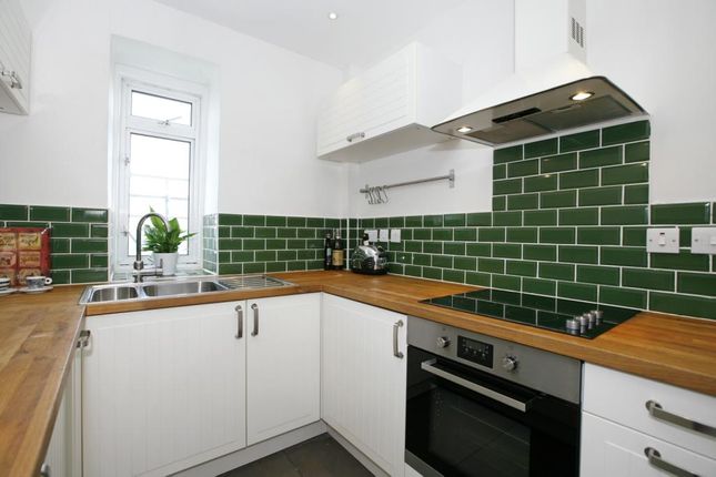 Thumbnail Flat to rent in Watchfield Court, Sutton Court Road, Chiswick