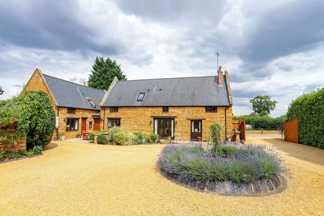 Houses For Sale In The Green Kislingbury Northampton Nn7 The