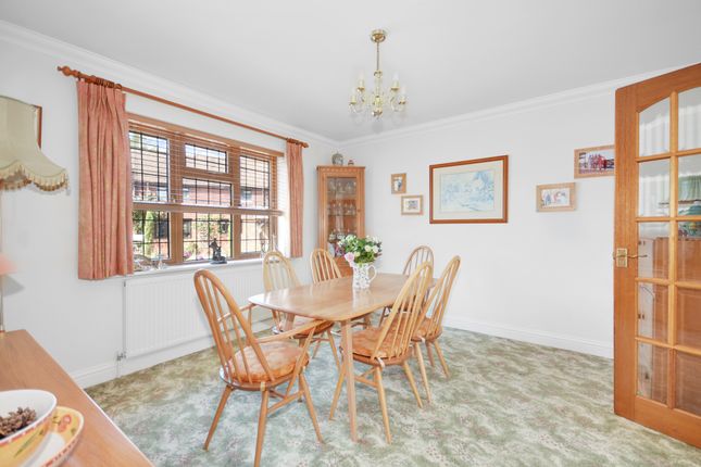4, Mill Close, Robertsbridge photo 4