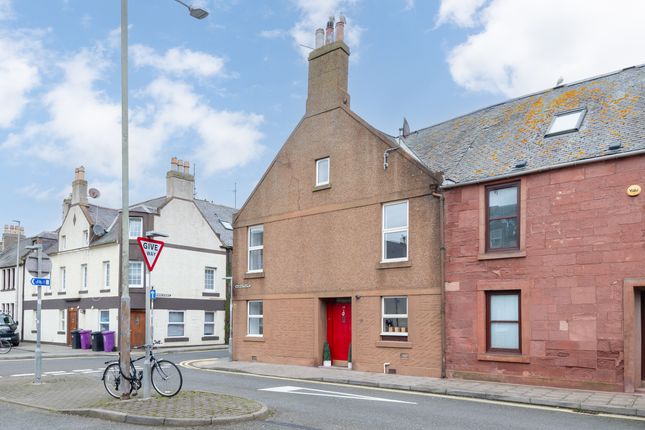 Town house for sale in Marketgate, Arbroath