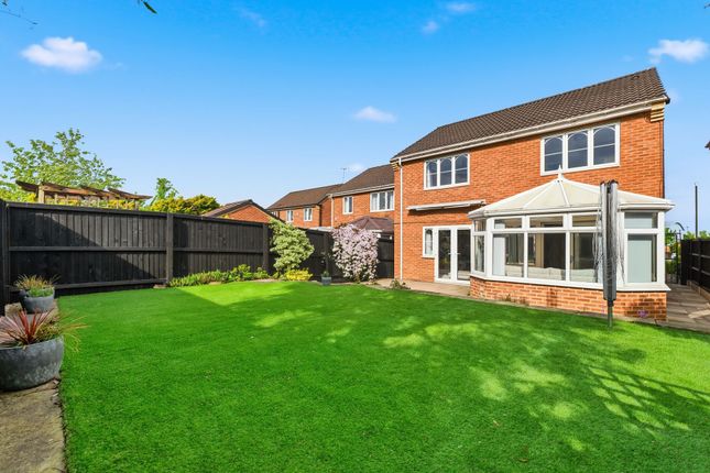 49 Holme Park Avenue, Chesterfield photo 4
