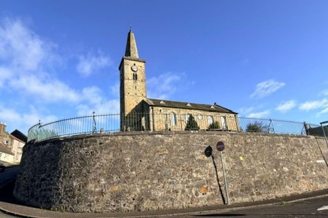 5 Kirk Brae, Glenrothes photo 3